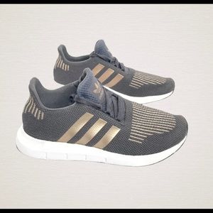 Adidas Swift Run